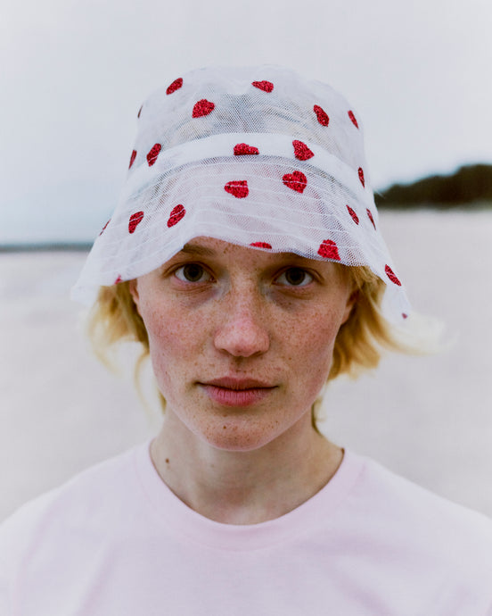 BUCKET HAT HEARTS